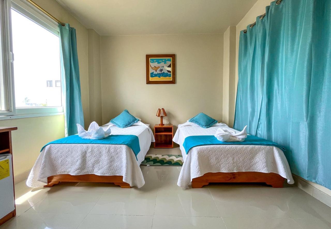 El Rincon De George Hotell Puerto Villamil Exteriör bild